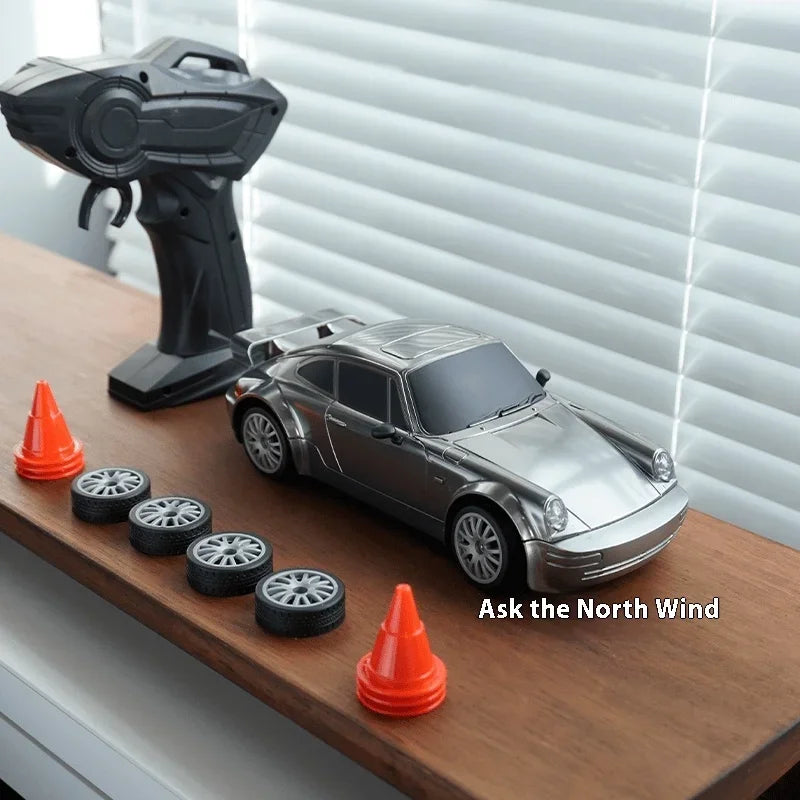 RC Cars 4WD 1:24 High-Speed Drift Car 20KMH with LED Lights Drifting Tires Off-Road Racing Car Sport Toy for Kids and Enthusiast